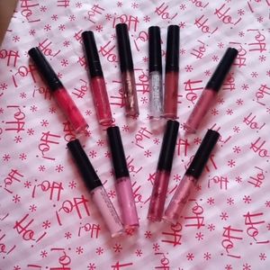 FREE LIPGLOSS WITH PURCHASE.